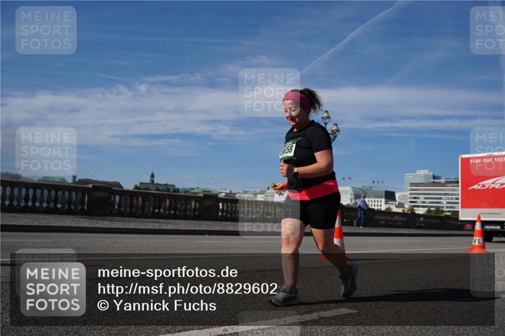 07.09.2025 - BARMER Alsterlauf Yannick Fuchs http://msf.ph/oto/8829602 07.09.2025 10:32:30 Laufen 5658 meine-sportfotos.de