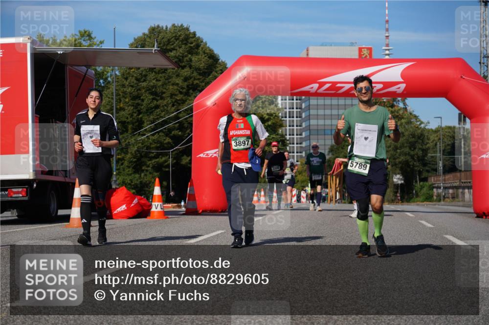 07.09.2025 - BARMER Alsterlauf Yannick Fuchs http://msf.ph/oto/8829605 07.09.2025 10:33:51 Laufen 3897, 320, 2249, 5789 meine-sportfotos.de