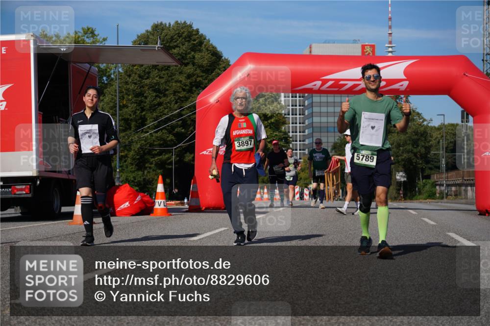 07.09.2025 - BARMER Alsterlauf Yannick Fuchs http://msf.ph/oto/8829606 07.09.2025 10:33:51 Laufen 3897, 3209, 2249, 5789 meine-sportfotos.de