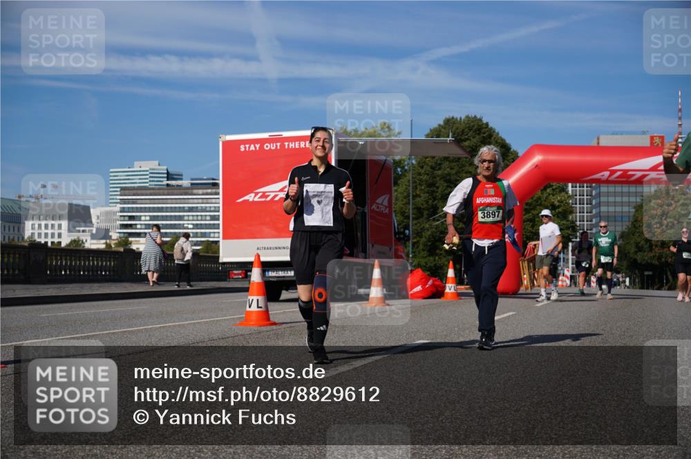07.09.2025 - BARMER Alsterlauf Yannick Fuchs http://msf.ph/oto/8829612 07.09.2025 10:33:53 Laufen 3897, 456 meine-sportfotos.de