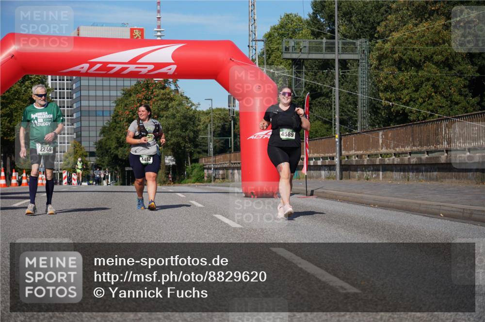 07.09.2025 - BARMER Alsterlauf Yannick Fuchs http://msf.ph/oto/8829620 07.09.2025 10:33:58 Laufen 2249, 4452, 4589 meine-sportfotos.de