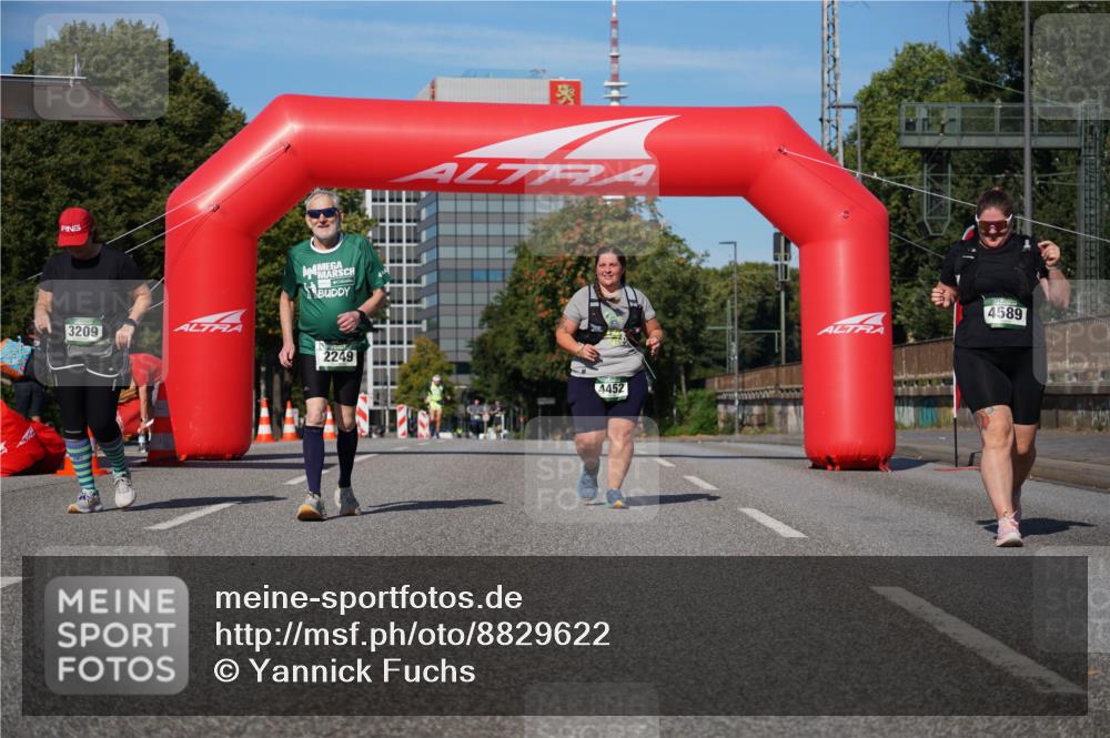07.09.2025 - BARMER Alsterlauf Yannick Fuchs http://msf.ph/oto/8829622 07.09.2025 10:33:59 Laufen 3209, 2249, 4452, 4589 meine-sportfotos.de
