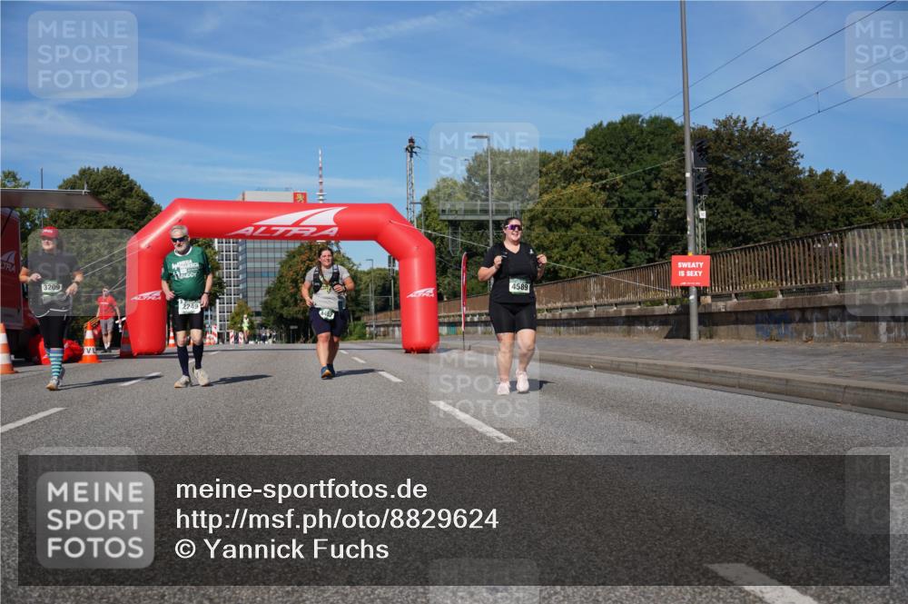 07.09.2025 - BARMER Alsterlauf Yannick Fuchs http://msf.ph/oto/8829624 07.09.2025 10:34:00 Laufen 3209, 2249, 4589 meine-sportfotos.de