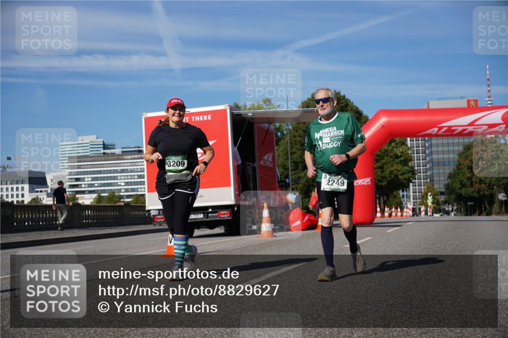 07.09.2025 - BARMER Alsterlauf Yannick Fuchs http://msf.ph/oto/8829627 07.09.2025 10:34:02 Laufen 225, 3209, 2249 meine-sportfotos.de