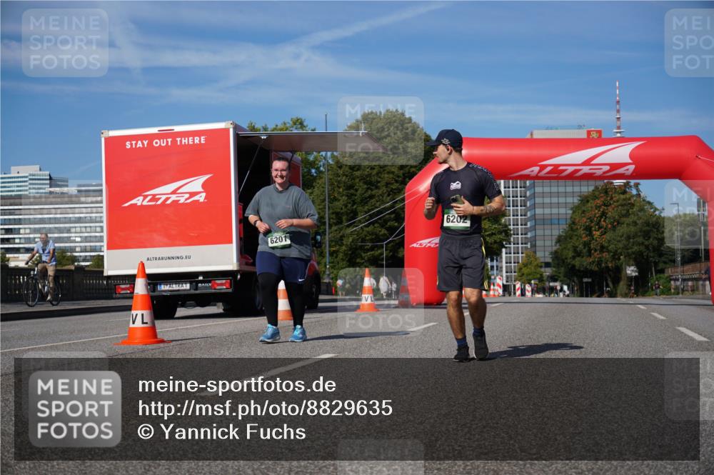 07.09.2025 - BARMER Alsterlauf Yannick Fuchs http://msf.ph/oto/8829635 07.09.2025 10:35:00 Laufen 6201, 6202 meine-sportfotos.de