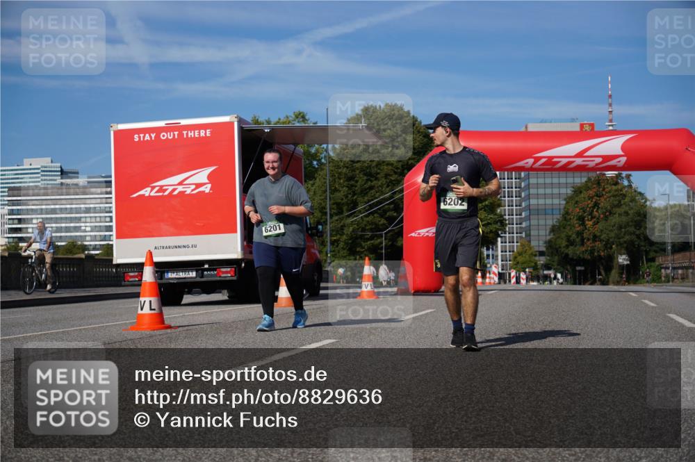07.09.2025 - BARMER Alsterlauf Yannick Fuchs http://msf.ph/oto/8829636 07.09.2025 10:35:00 Laufen 6201, 6202, 38 meine-sportfotos.de