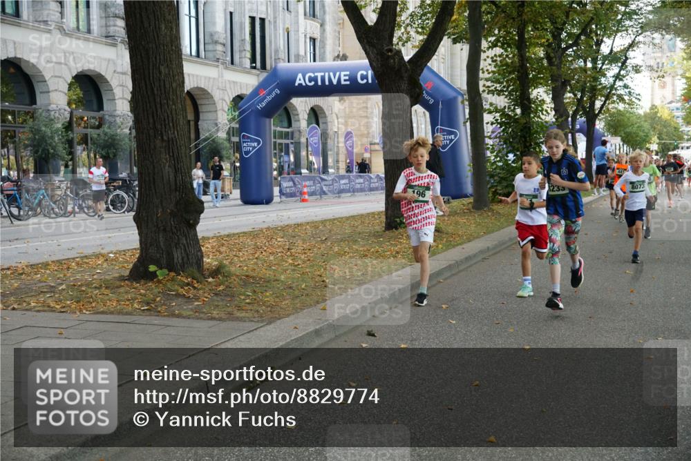 07.09.2025 - BARMER Alsterlauf Yannick Fuchs http://msf.ph/oto/8829774 07.09.2025 10:48:02 Laufen 235, 44, 8073 meine-sportfotos.de