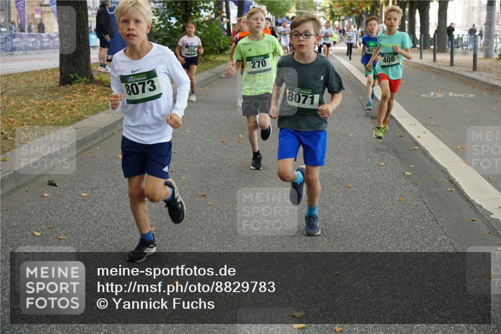 07.09.2025 - BARMER Alsterlauf Yannick Fuchs http://msf.ph/oto/8829783 07.09.2025 10:48:04 Laufen 8073, 295, 270, 8071, 40, 408 meine-sportfotos.de