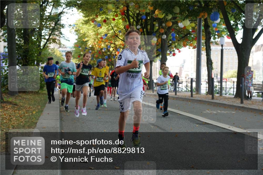 07.09.2025 - BARMER Alsterlauf Yannick Fuchs http://msf.ph/oto/8829813 07.09.2025 10:48:13 Laufen 261, 3412, 8209, 162, 28, 449 meine-sportfotos.de