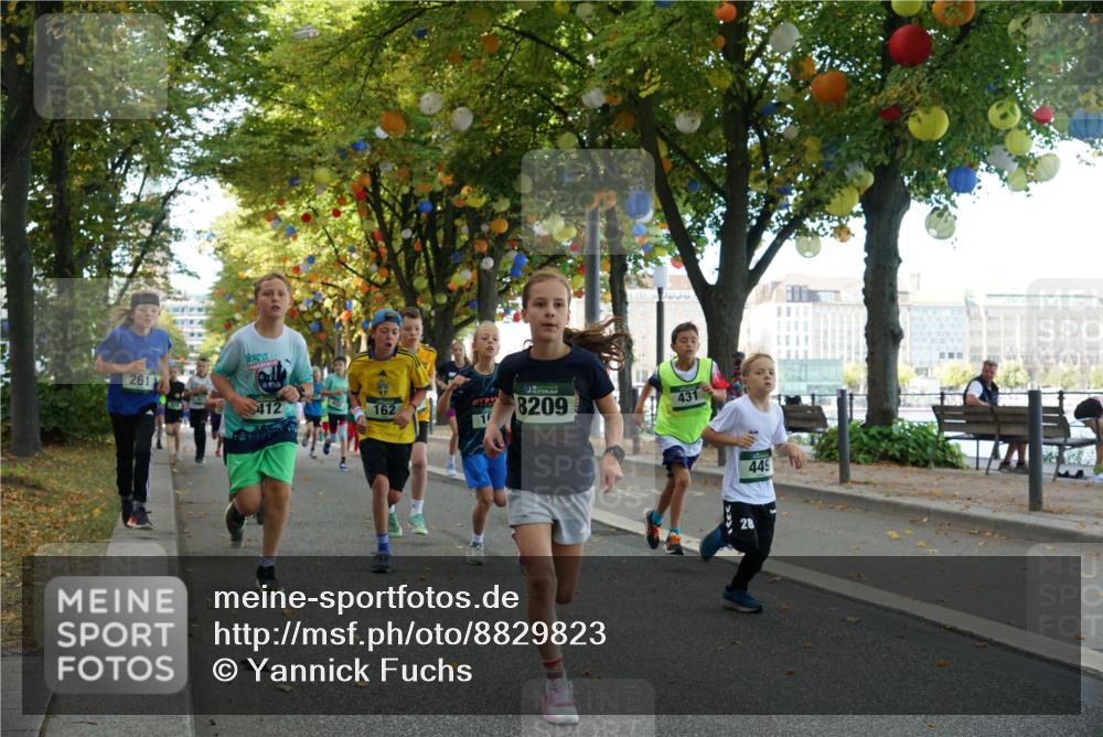 07.09.2025 - BARMER Alsterlauf Yannick Fuchs http://msf.ph/oto/8829823 07.09.2025 10:48:15 Laufen 261, 412, 162, 16, 8209, 431, 449, 28 meine-sportfotos.de