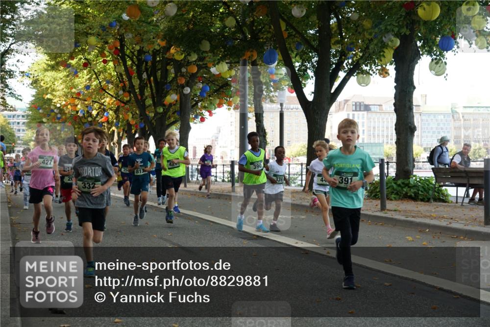 07.09.2025 - BARMER Alsterlauf Yannick Fuchs http://msf.ph/oto/8829881 07.09.2025 10:48:28 Laufen 427, 20, 332, 25, 390, 339, 44, 391 meine-sportfotos.de