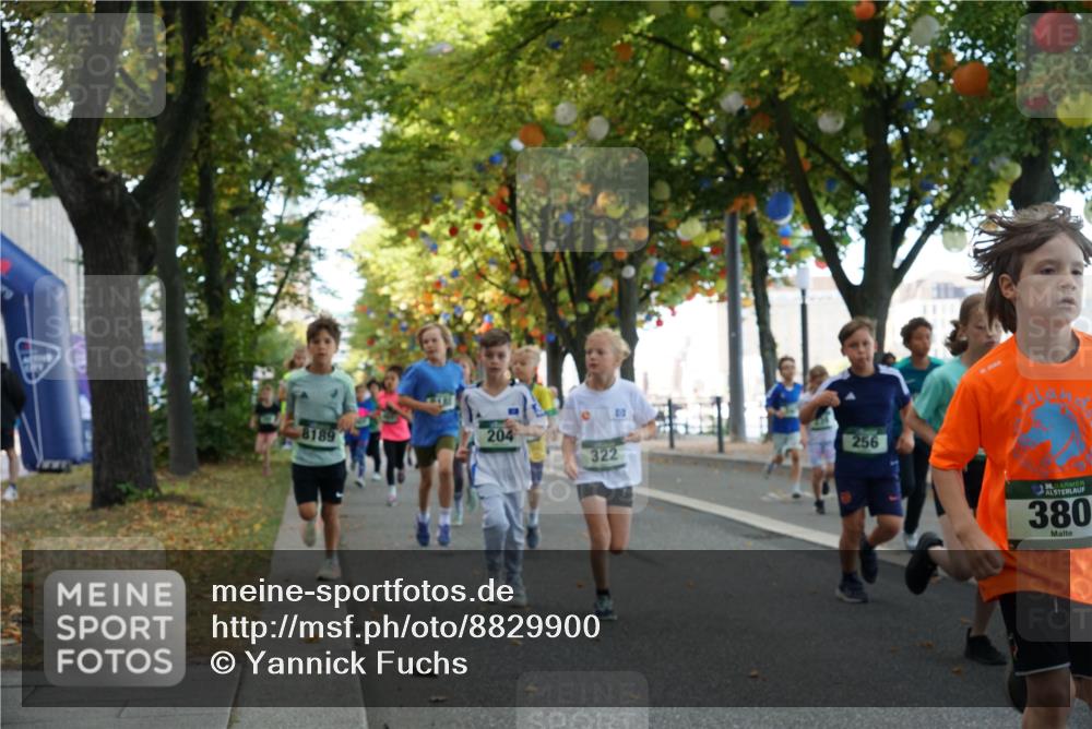 07.09.2025 - BARMER Alsterlauf Yannick Fuchs http://msf.ph/oto/8829900 07.09.2025 10:48:32 Laufen 8189, 204, 256, 322, 36, 380 meine-sportfotos.de
