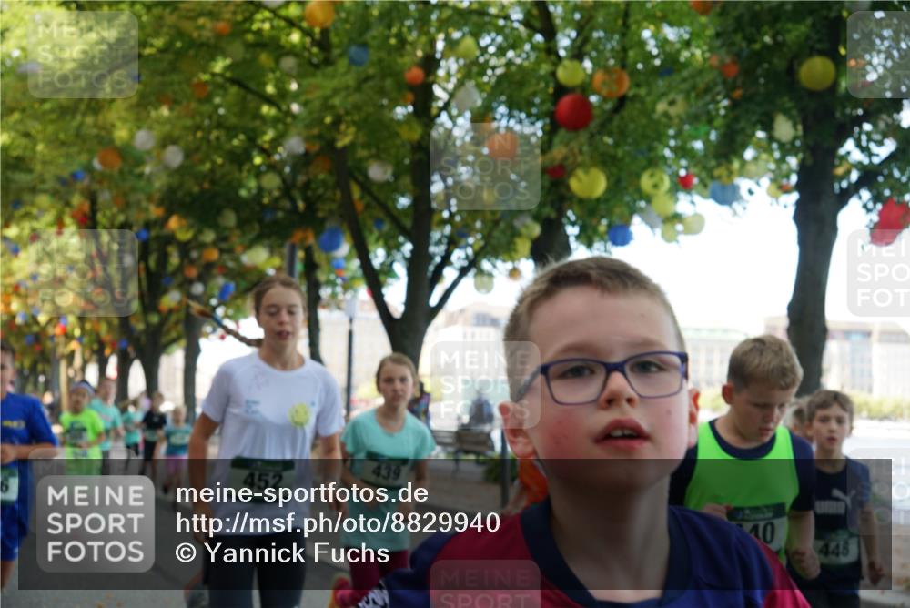 07.09.2025 - BARMER Alsterlauf Yannick Fuchs http://msf.ph/oto/8829940 07.09.2025 10:48:40 Laufen 452, 6, 439, 10, 448 meine-sportfotos.de