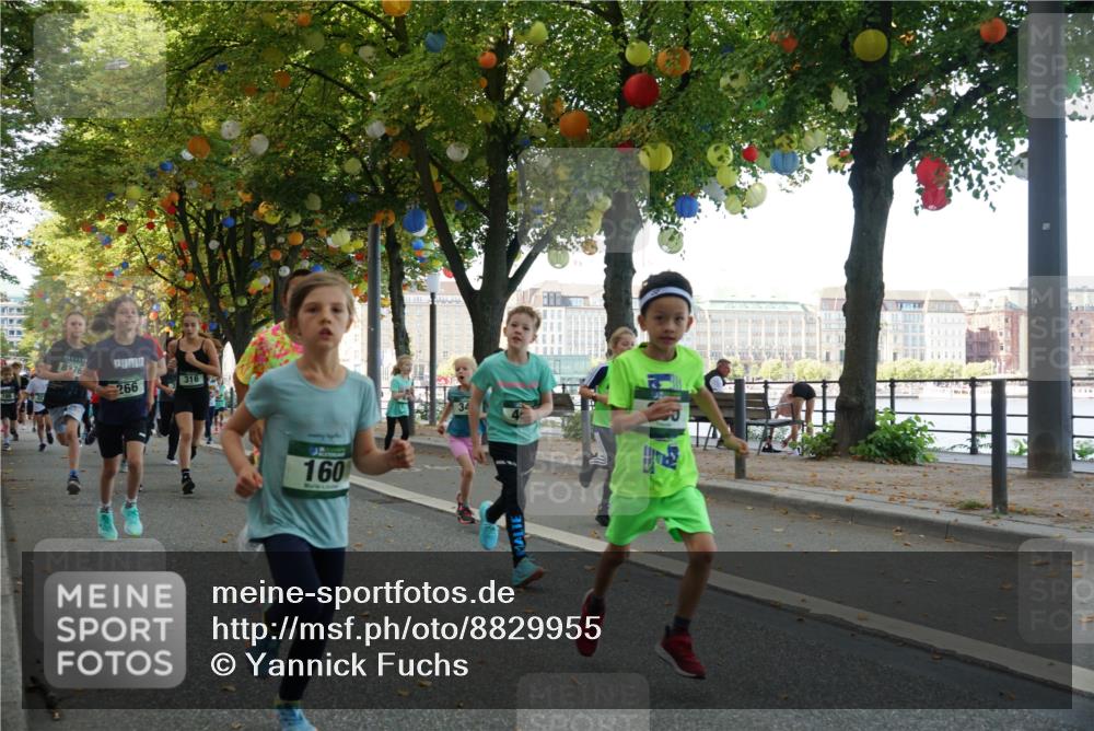 07.09.2025 - BARMER Alsterlauf Yannick Fuchs http://msf.ph/oto/8829955 07.09.2025 10:48:43 Laufen 8376, 266, 316, 160 meine-sportfotos.de