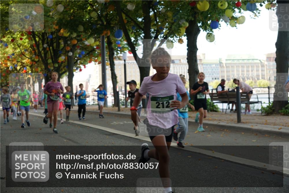 07.09.2025 - BARMER Alsterlauf Yannick Fuchs http://msf.ph/oto/8830057 07.09.2025 10:49:05 Laufen 800, 212 meine-sportfotos.de