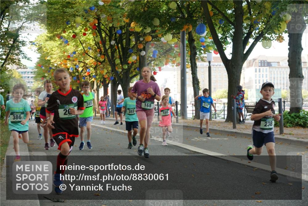 07.09.2025 - BARMER Alsterlauf Yannick Fuchs http://msf.ph/oto/8830061 07.09.2025 10:49:05 Laufen 301, 386, 20, 385, 382, 168, 195, 330, 238 meine-sportfotos.de