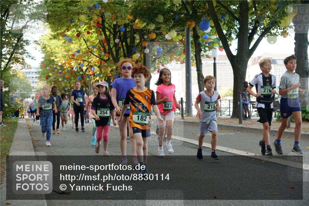 07.09.2025 - BARMER Alsterlauf Yannick Fuchs http://msf.ph/oto/8830114 07.09.2025 10:49:19 Laufen 321, 8087, 254, 182, 8220, 111, 215, 276, 282 meine-sportfotos.de