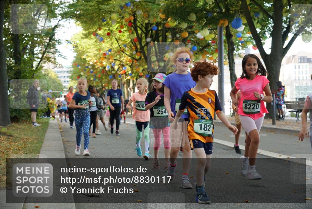 07.09.2025 - BARMER Alsterlauf Yannick Fuchs http://msf.ph/oto/8830117 07.09.2025 10:49:21 Laufen 321, 808, 254, 182, 8220 meine-sportfotos.de
