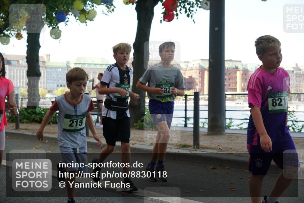 07.09.2025 - BARMER Alsterlauf Yannick Fuchs http://msf.ph/oto/8830118 07.09.2025 10:49:21 Laufen 215, 82, 821 meine-sportfotos.de