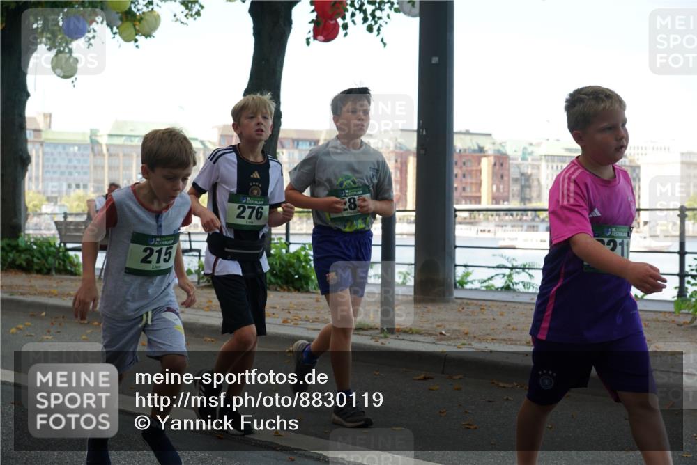 07.09.2025 - BARMER Alsterlauf Yannick Fuchs http://msf.ph/oto/8830119 07.09.2025 10:49:21 Laufen 36, 215, 276, 8, 21 meine-sportfotos.de