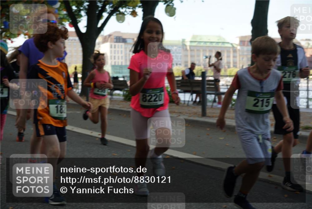 07.09.2025 - BARMER Alsterlauf Yannick Fuchs http://msf.ph/oto/8830121 07.09.2025 10:49:21 Laufen 8220, 18, 215, 276 meine-sportfotos.de