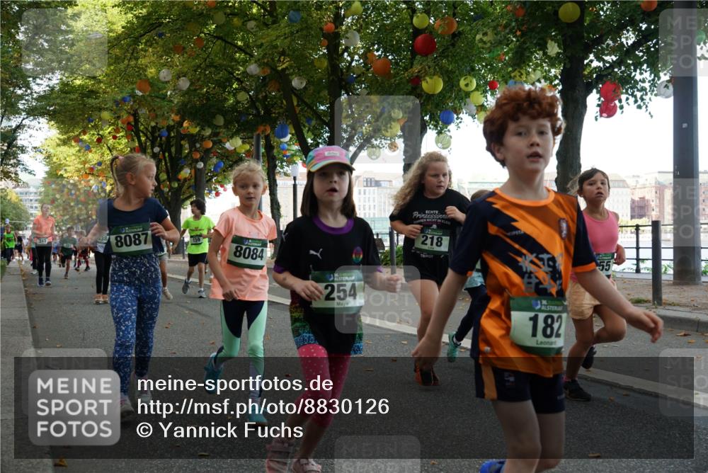 07.09.2025 - BARMER Alsterlauf Yannick Fuchs http://msf.ph/oto/8830126 07.09.2025 10:49:23 Laufen 38, 8087, 159, 8084, 254, 218, 182, 55 meine-sportfotos.de