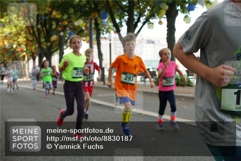 07.09.2025 - BARMER Alsterlauf Yannick Fuchs http://msf.ph/oto/8830187 07.09.2025 10:49:40 Laufen 278, 201, 293, 292, 3113, 000, 1 meine-sportfotos.de