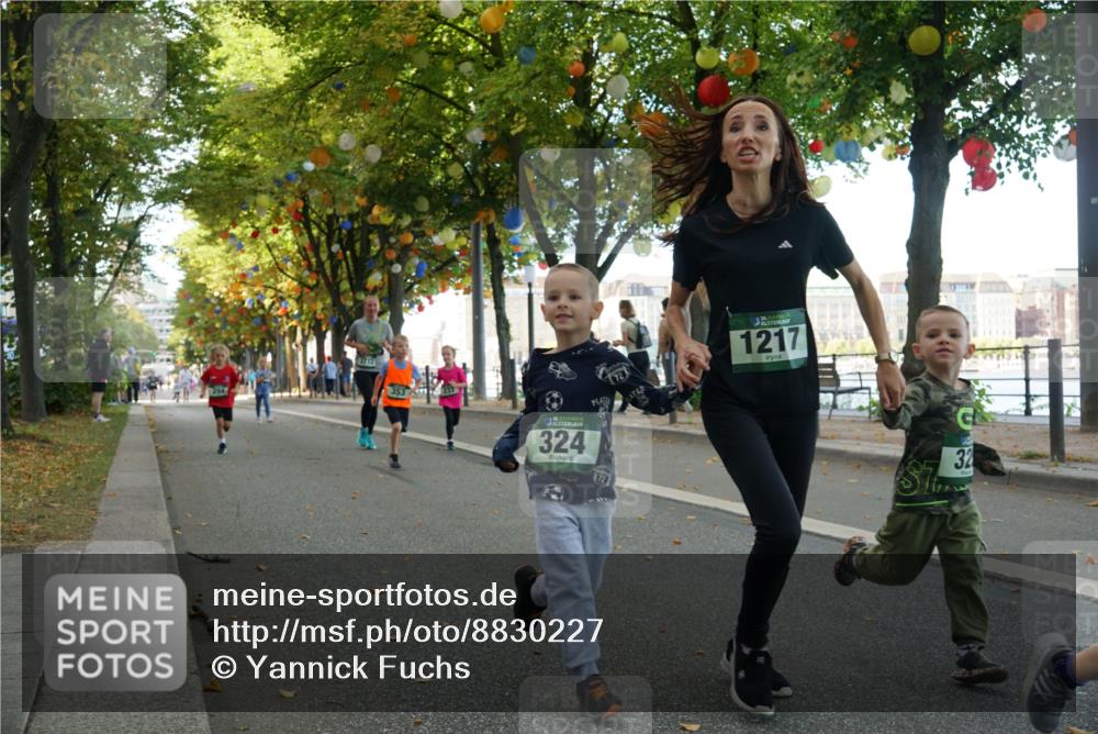 07.09.2025 - BARMER Alsterlauf Yannick Fuchs http://msf.ph/oto/8830227 07.09.2025 10:49:49 Laufen 3772, 324, 172, 72, 1217, 32 meine-sportfotos.de