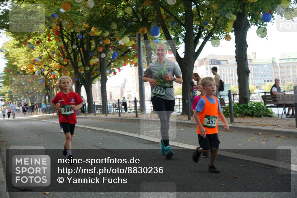 07.09.2025 - BARMER Alsterlauf Yannick Fuchs http://msf.ph/oto/8830236 07.09.2025 10:49:52 Laufen 294, 353 meine-sportfotos.de