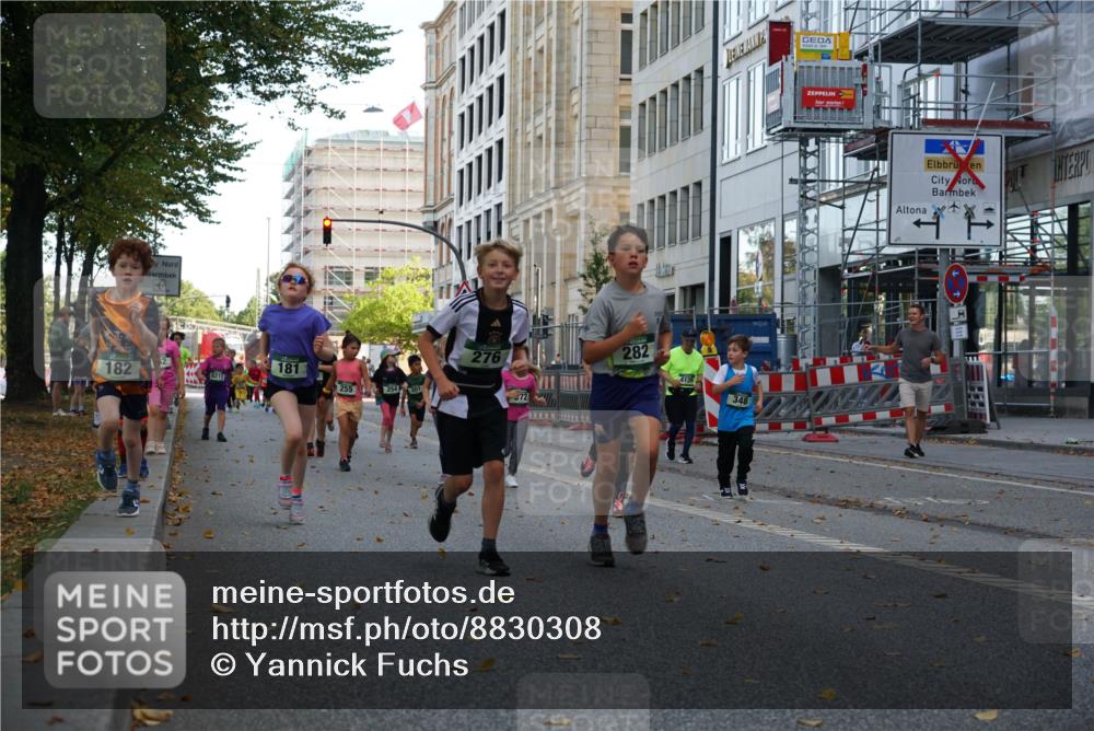 07.09.2025 - BARMER Alsterlauf Yannick Fuchs http://msf.ph/oto/8830308 07.09.2025 10:50:50 Laufen 182, 44, 1211, 181, 255, 276, 572, 282, 412, 348 meine-sportfotos.de