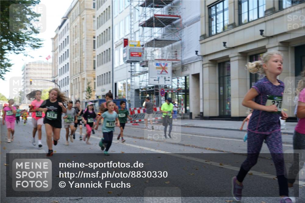 07.09.2025 - BARMER Alsterlauf Yannick Fuchs http://msf.ph/oto/8830330 07.09.2025 10:50:56 Laufen 822, 218, 161, 270 meine-sportfotos.de