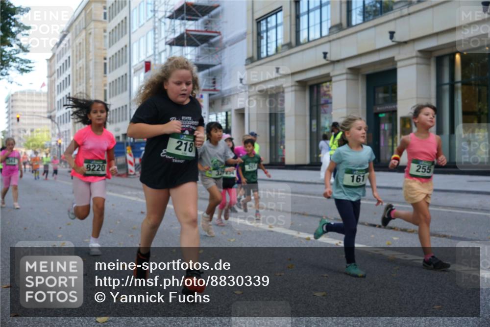 07.09.2025 - BARMER Alsterlauf Yannick Fuchs http://msf.ph/oto/8830339 07.09.2025 10:50:58 Laufen 8220, 218, 255, 327, 454, 161 meine-sportfotos.de