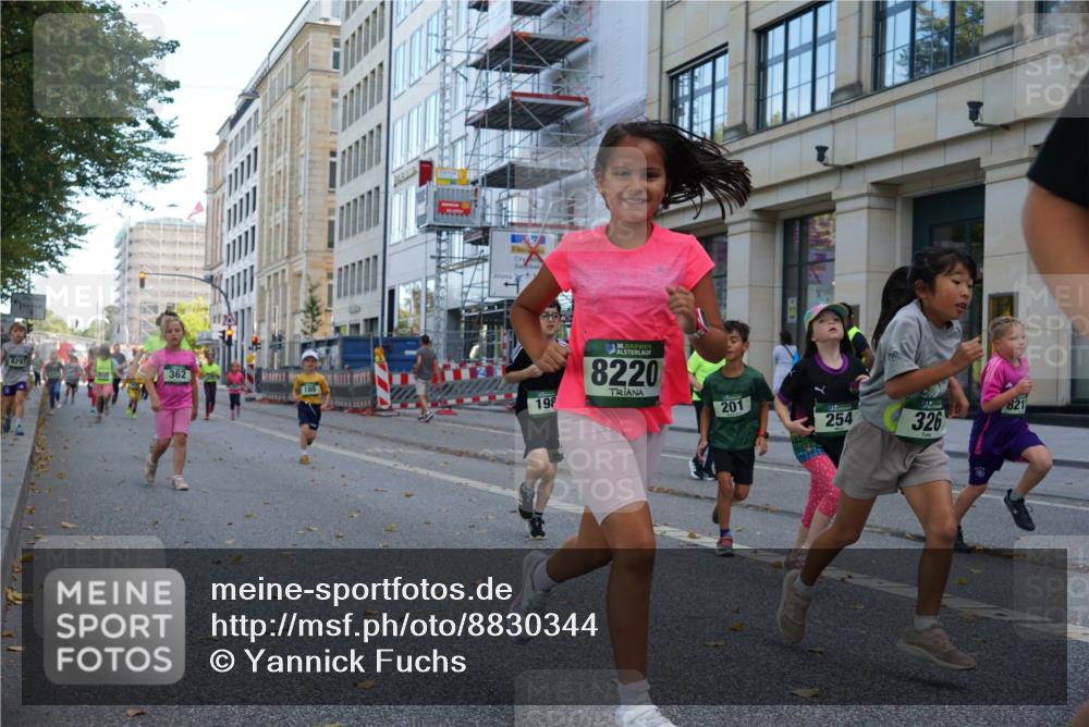 07.09.2025 - BARMER Alsterlauf Yannick Fuchs http://msf.ph/oto/8830344 07.09.2025 10:50:59 Laufen 8297, 362, 188, 198, 36, 8220, 201, 1727, 254, 821, 326 meine-sportfotos.de