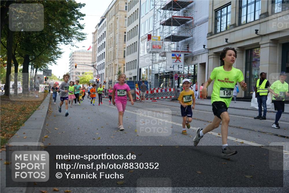 07.09.2025 - BARMER Alsterlauf Yannick Fuchs http://msf.ph/oto/8830352 07.09.2025 10:51:01 Laufen 829, 410, 362, 188, 159, 4129 meine-sportfotos.de