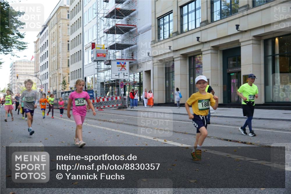 07.09.2025 - BARMER Alsterlauf Yannick Fuchs http://msf.ph/oto/8830357 07.09.2025 10:51:02 Laufen 8297, 362, 188, 412 meine-sportfotos.de