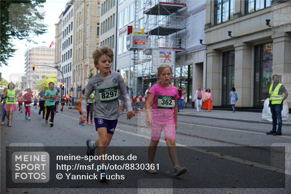 07.09.2025 - BARMER Alsterlauf Yannick Fuchs http://msf.ph/oto/8830361 07.09.2025 10:51:04 Laufen 8103, 8297, 362 meine-sportfotos.de