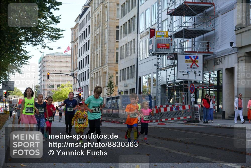 07.09.2025 - BARMER Alsterlauf Yannick Fuchs http://msf.ph/oto/8830363 07.09.2025 10:51:05 Laufen 8103, 087, 05, 321, 252, 416, 293, 292 meine-sportfotos.de