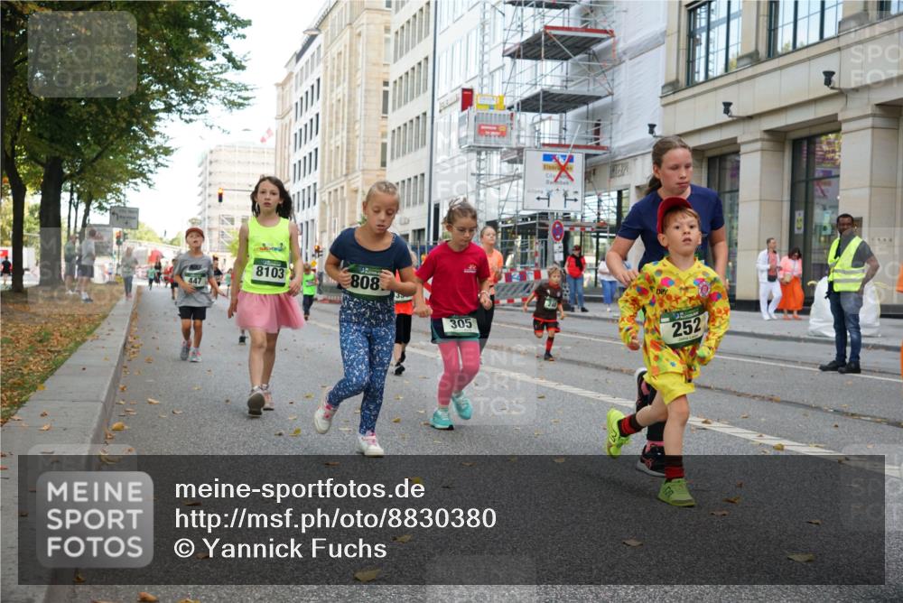 07.09.2025 - BARMER Alsterlauf Yannick Fuchs http://msf.ph/oto/8830380 07.09.2025 10:51:09 Laufen 8103, 808, 447, 305, 252, 90 meine-sportfotos.de