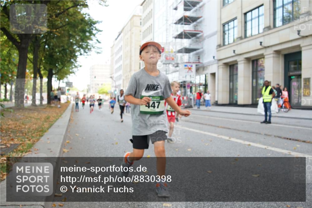 07.09.2025 - BARMER Alsterlauf Yannick Fuchs http://msf.ph/oto/8830398 07.09.2025 10:51:13 Laufen 447 meine-sportfotos.de