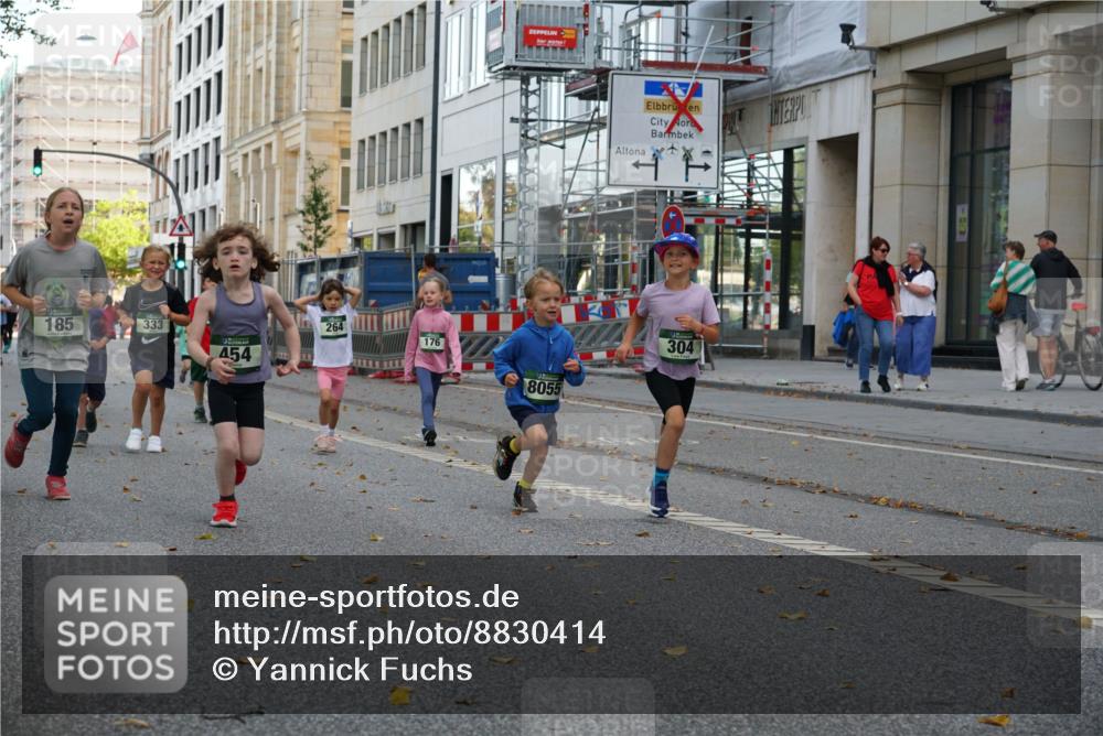 07.09.2025 - BARMER Alsterlauf Yannick Fuchs http://msf.ph/oto/8830414 07.09.2025 10:51:18 Laufen 185, 333, 454, 111, 264, 176, 8055, 304 meine-sportfotos.de