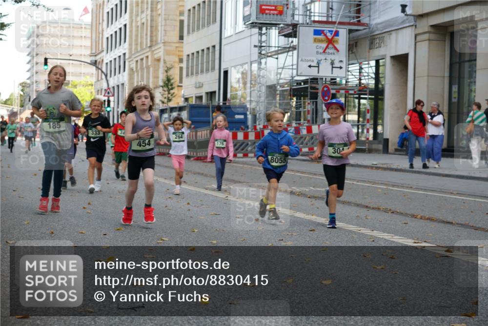 07.09.2025 - BARMER Alsterlauf Yannick Fuchs http://msf.ph/oto/8830415 07.09.2025 10:51:18 Laufen 185, 333, 264, 454, 176, 304, 8055 meine-sportfotos.de