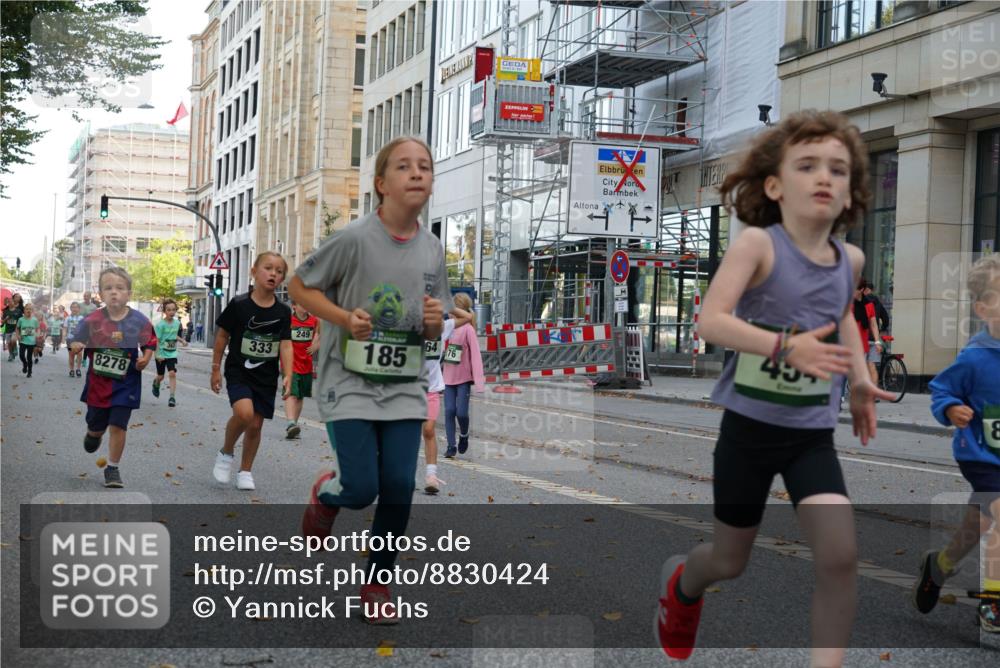 07.09.2025 - BARMER Alsterlauf Yannick Fuchs http://msf.ph/oto/8830424 07.09.2025 10:51:20 Laufen 8278, 333, 249, 64, 76, 185, 454, 8 meine-sportfotos.de