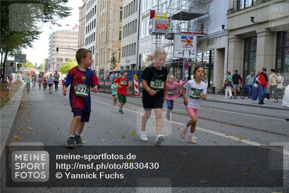 07.09.2025 - BARMER Alsterlauf Yannick Fuchs http://msf.ph/oto/8830430 07.09.2025 10:51:22 Laufen 8278, 337, 249, 333, 176, 264 meine-sportfotos.de