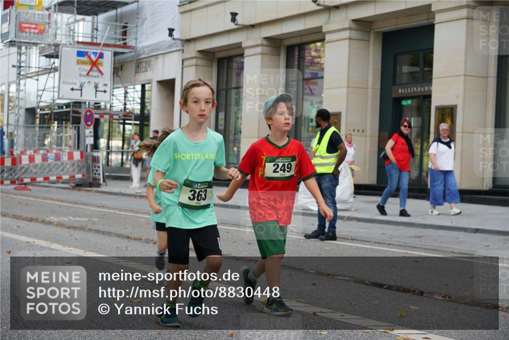 07.09.2025 - BARMER Alsterlauf Yannick Fuchs http://msf.ph/oto/8830448 07.09.2025 10:51:28 Laufen 363, 249, 55 meine-sportfotos.de
