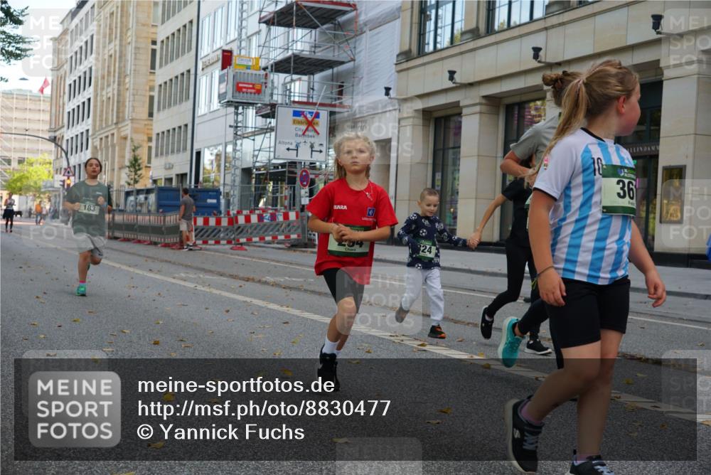 07.09.2025 - BARMER Alsterlauf Yannick Fuchs http://msf.ph/oto/8830477 07.09.2025 10:51:35 Laufen 376, 183, 34, 24, 36 meine-sportfotos.de