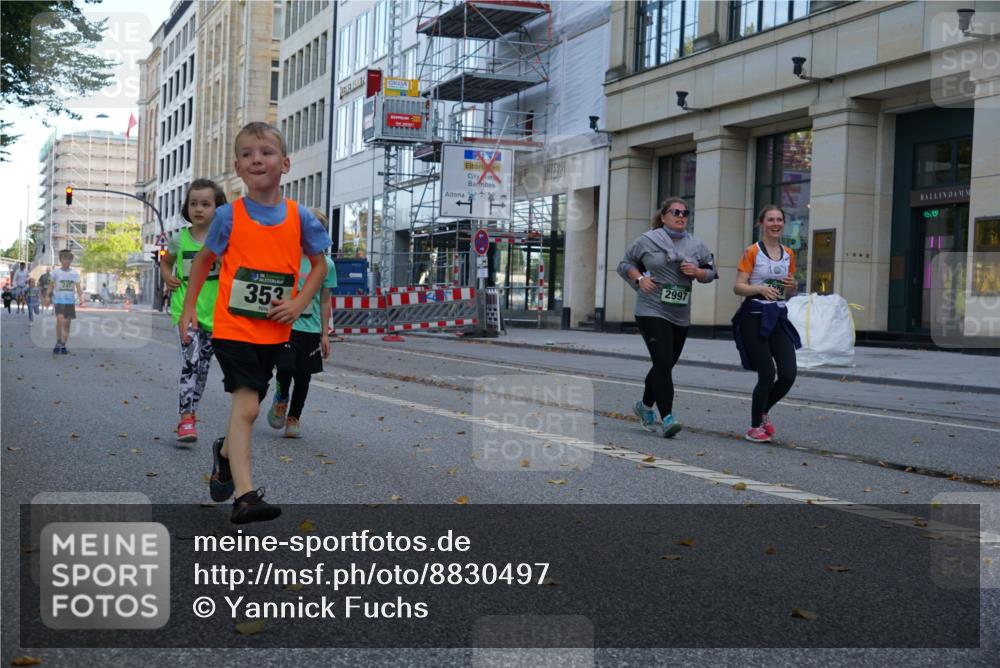 07.09.2025 - BARMER Alsterlauf Yannick Fuchs http://msf.ph/oto/8830497 07.09.2025 10:51:55 Laufen 247, 353, 2997, 54 meine-sportfotos.de