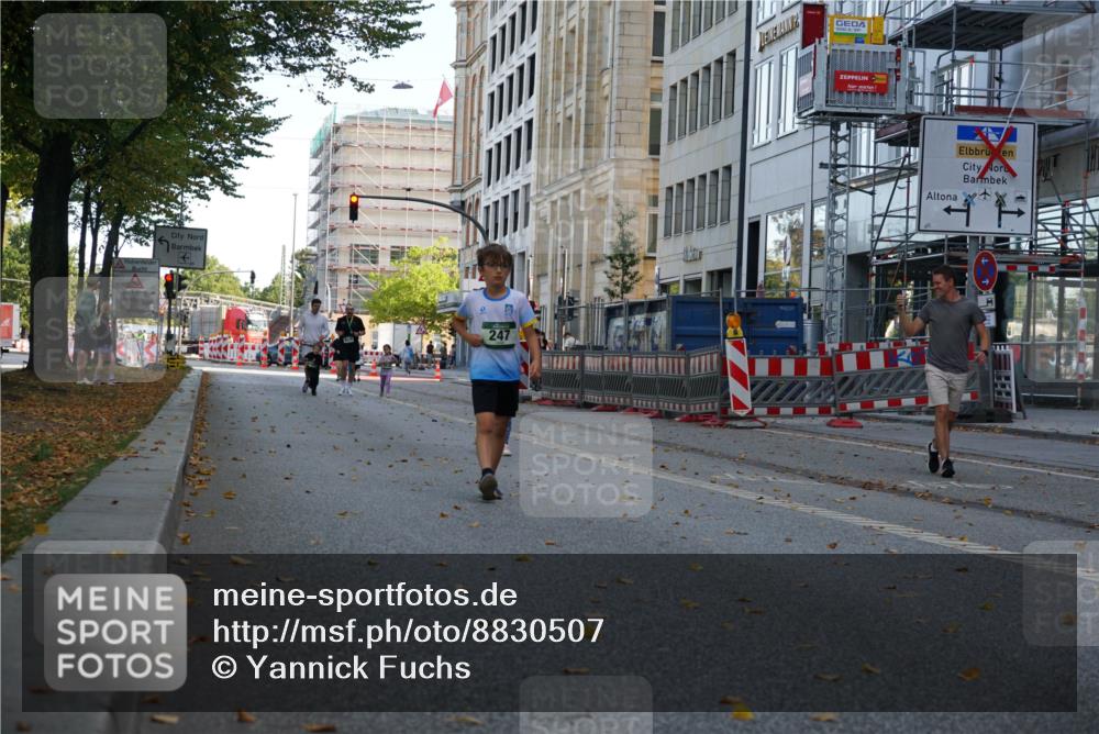07.09.2025 - BARMER Alsterlauf Yannick Fuchs http://msf.ph/oto/8830507 07.09.2025 10:52:02 Laufen 247 meine-sportfotos.de