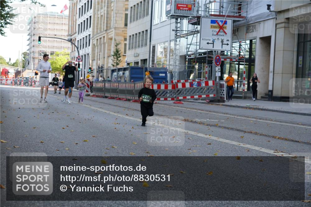 07.09.2025 - BARMER Alsterlauf Yannick Fuchs http://msf.ph/oto/8830531 07.09.2025 10:52:13 Laufen 8425, 42, 4485 meine-sportfotos.de