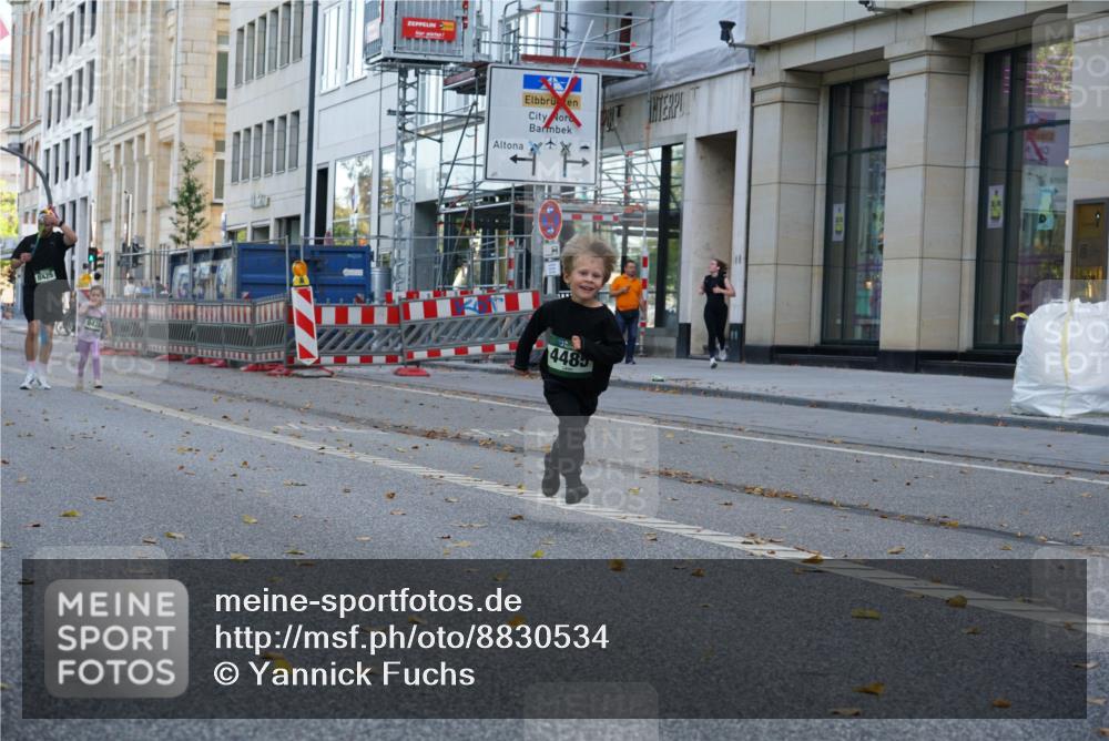 07.09.2025 - BARMER Alsterlauf Yannick Fuchs http://msf.ph/oto/8830534 07.09.2025 10:52:15 Laufen 8425, 4485 meine-sportfotos.de