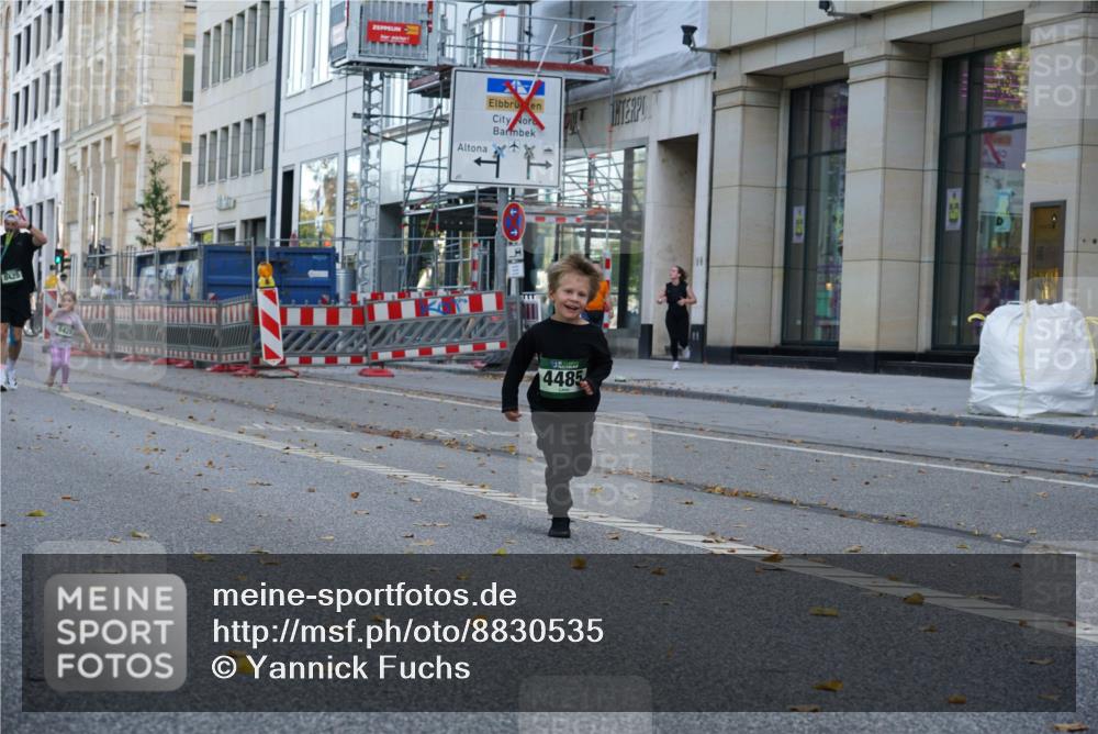 07.09.2025 - BARMER Alsterlauf Yannick Fuchs http://msf.ph/oto/8830535 07.09.2025 10:52:15 Laufen 8425, 6421, 4485 meine-sportfotos.de